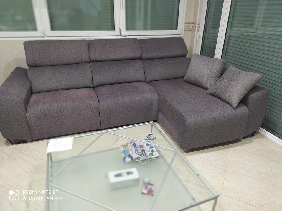 cheslong gris con costuras